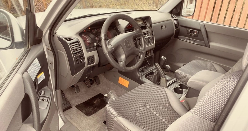 Mitsubishi Pajero cena 29999 przebieg: 268893, rok produkcji 2000 z Lipsko małe 137